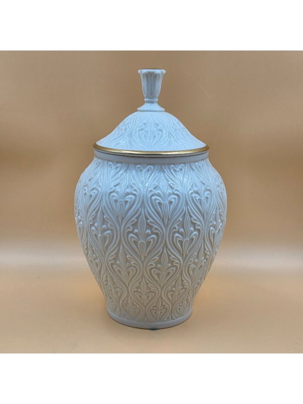 Lenox Kismet Collection Candy Jar With Lid Cream Embossed Gold Trim USA